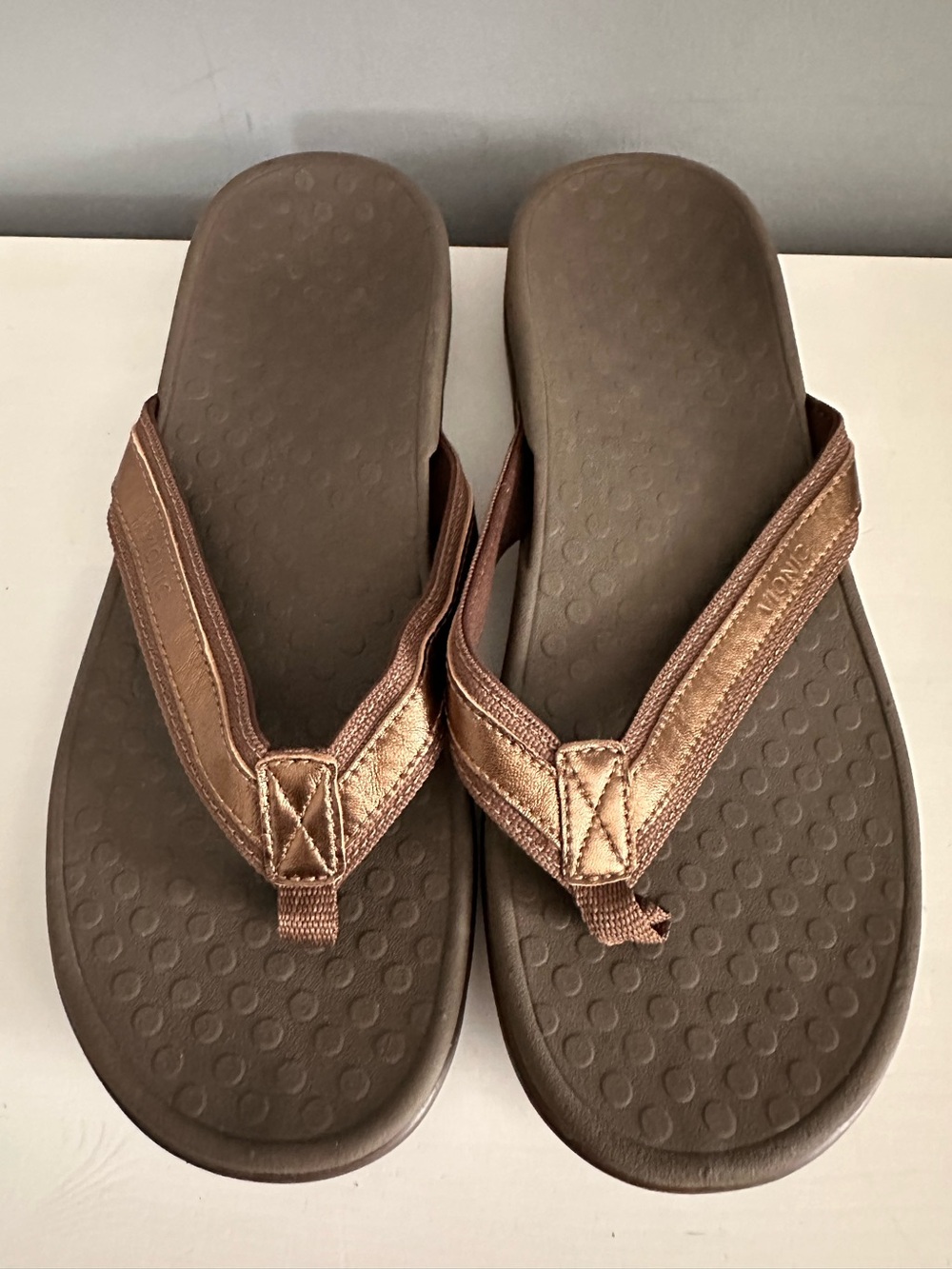 Vionic - Women’s, Tide II, Toe Post, Flip Flops, Bronze/Brown, Size 10